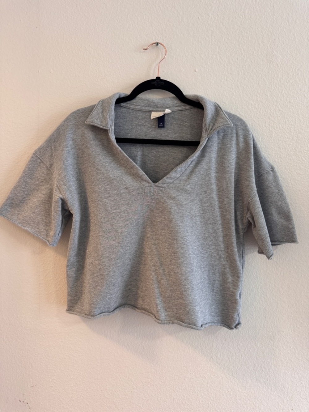 Universal Thread Heather Gray Collared V-Neck Crop Top